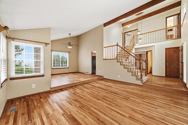 Foto del edificio - $2,845.95- 4-Bed /3-Bath Gem with Finished Basement and Fenced-in Yard in Colorado Springs!