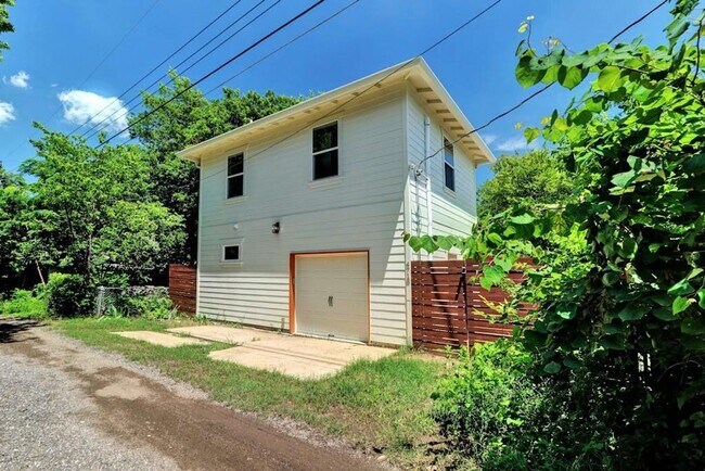 Foto del edificio - 4718 Depew Ave