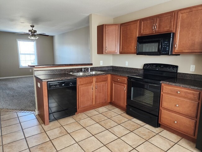 Building Photo - 5E BLACK JACK WAY