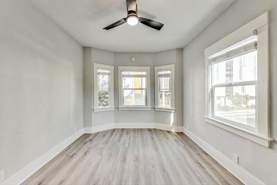 Primary Photo - 1444 1st Ave Pl