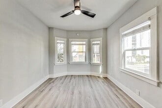Building Photo - 1444 1st Ave Pl