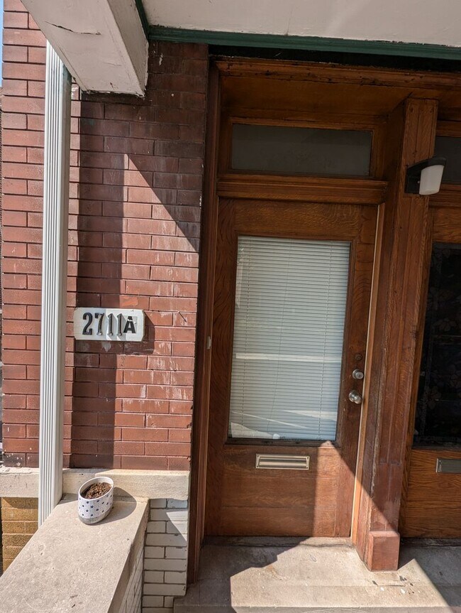 Building Photo - 2711 Arsenal St
