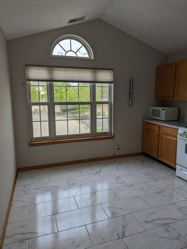 Building Photo - 1651 Colfax Ct