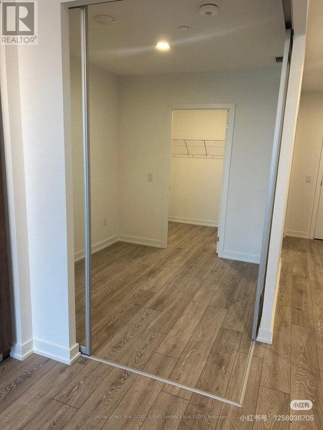 Photo du bâtiment - 1100 Sheppard Ave W