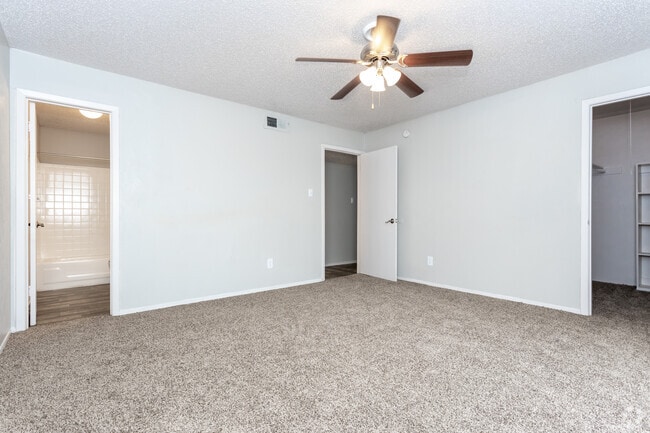 2BR,2BA-1096SF - Bellaire