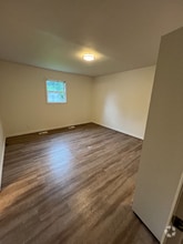 Building Photo - 404 Middle St