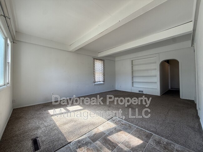 Foto del edificio - 1228 10th St N