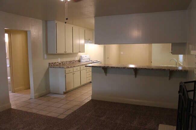 Foto del edificio - Franklin Triplex - Golden Dev
