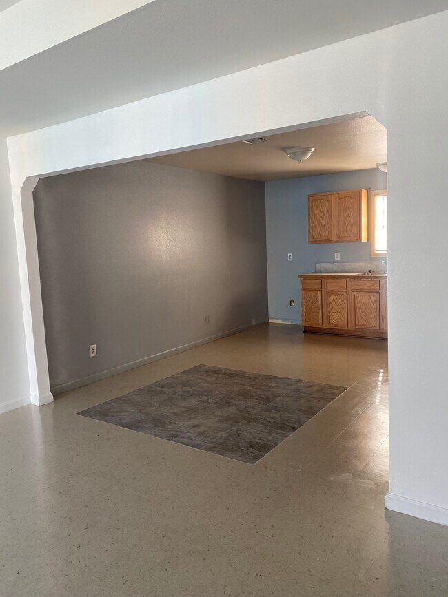 608 W Cherry St Unit 4, Opelousas, LA 70570 Apartments in Opelousas