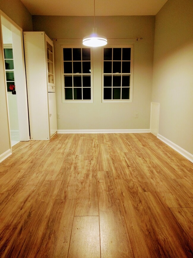 Dinning Room - 1760 North Rhodes Street