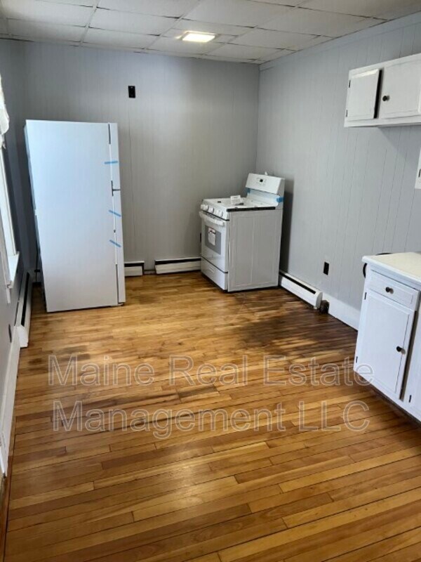 23 Newport Rd Unit Apt. 5, Corinna, ME 04928 Condo for Rent in