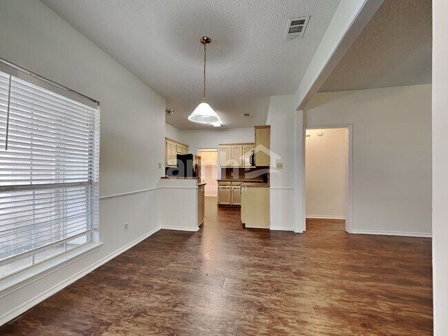 Building Photo - 2036 Benjamin Drive