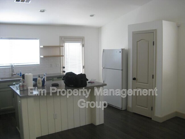 Foto del edificio - 537 W Seneca Ridge Ave