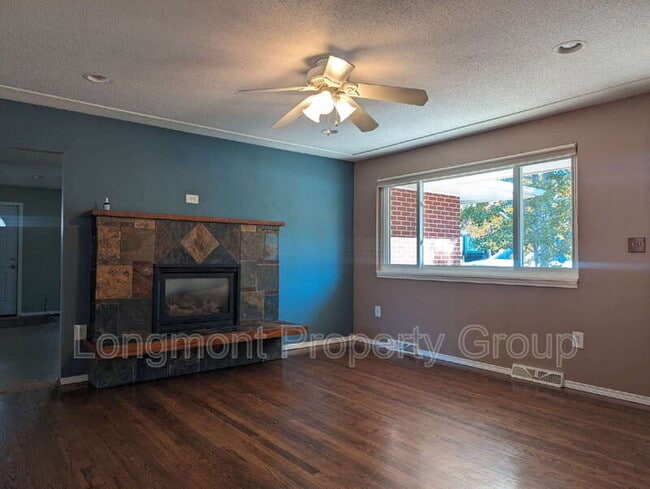 Photo - 305 Cottonwood Ct House