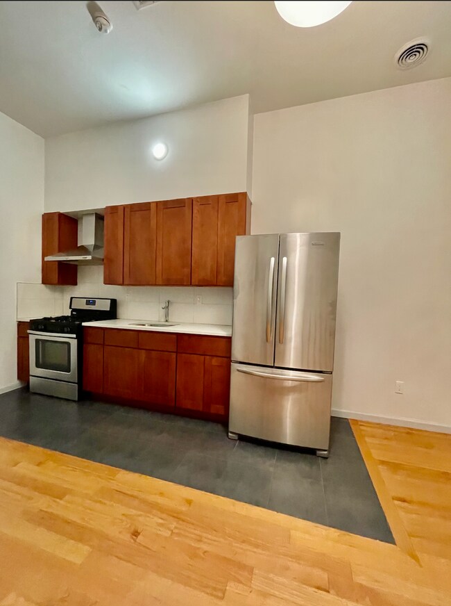 Building Photo - 203 Wilson Ave