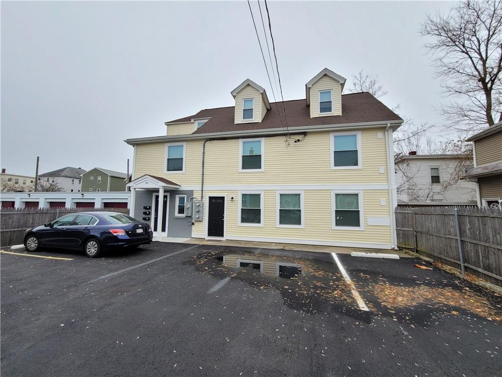 39 Benefit St Unit 1, Pawtucket, RI 02861 Room for Rent in Pawtucket