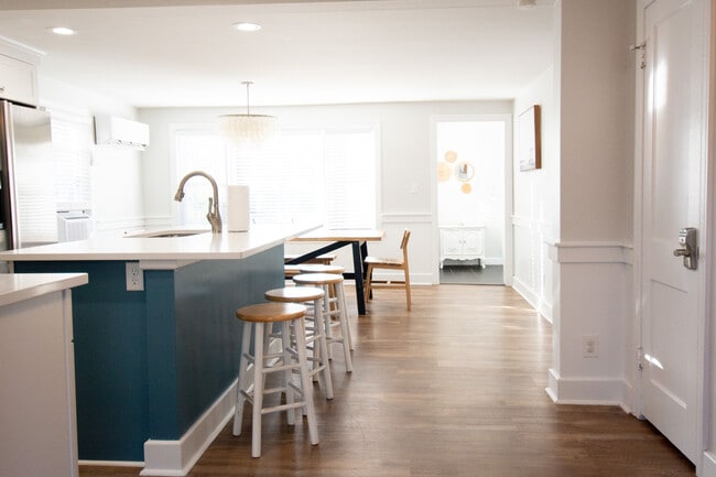 Photo - 403 25th St House