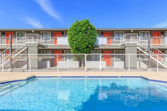 Building Photo - Evergreen on Hayden