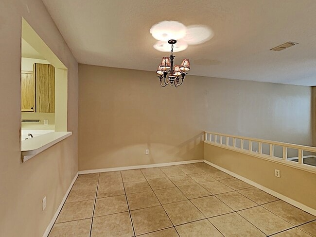 Building Photo - 685 Scarlet Oak Cir