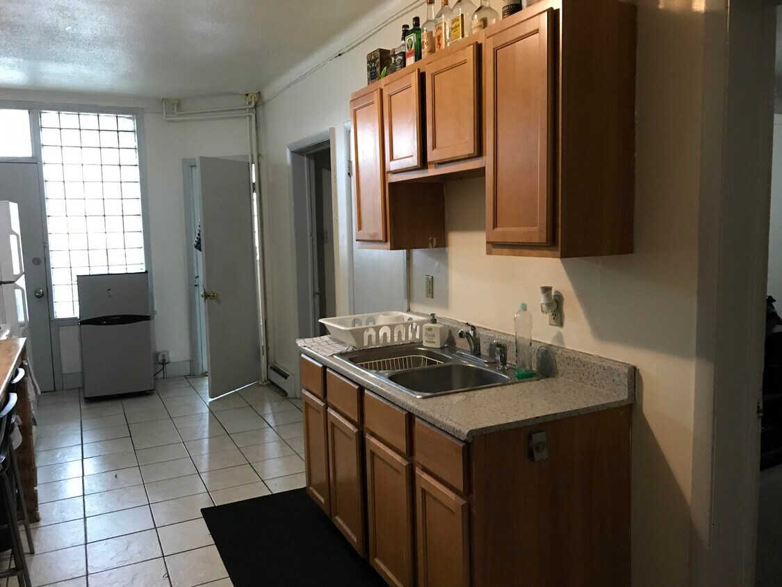 Foto del edificio - 1307 N Milwaukee St