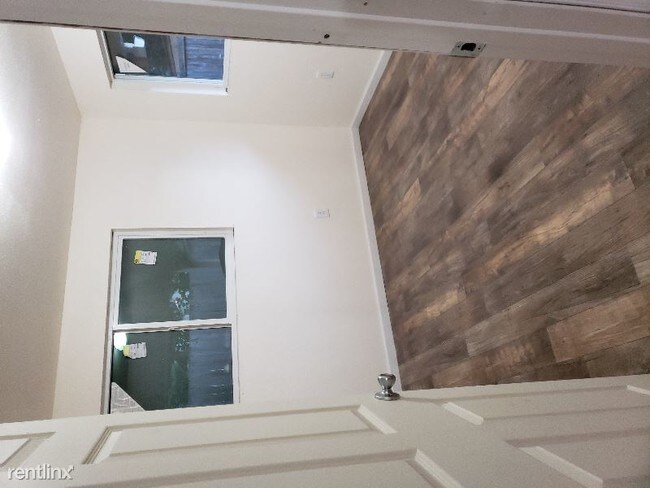 Building Photo - 2 br, 1 bath House - 207 Z ST B Unit B