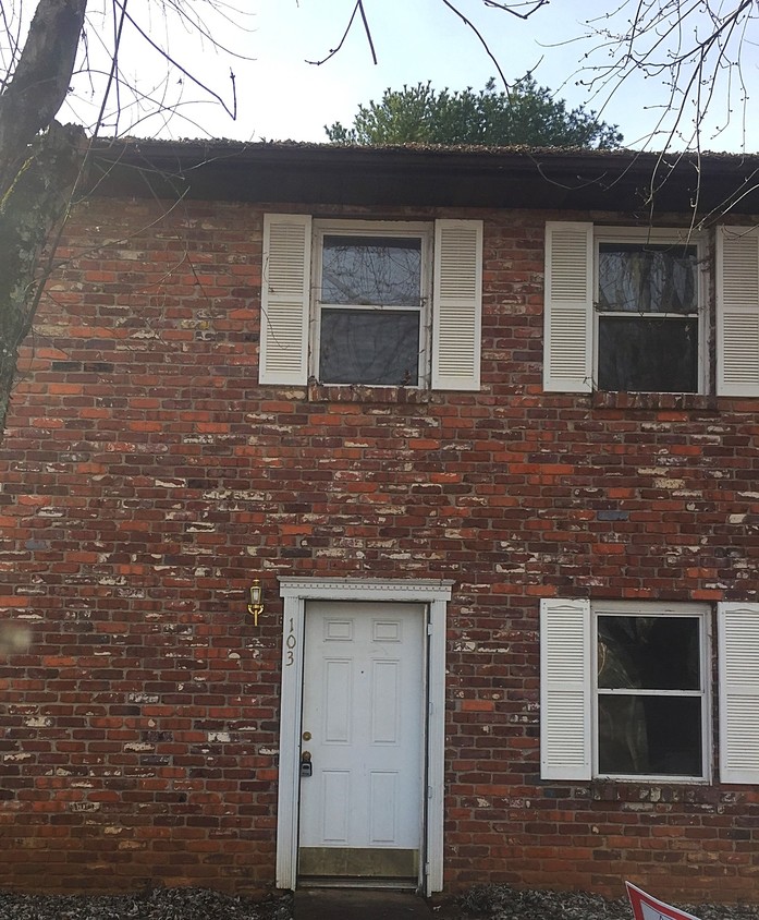 Photo - 103 Stone Tree Dr (Maryville, TN)