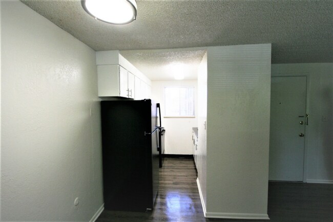 Foto del edificio - 840 N Washington St