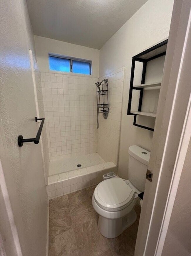 Building Photo - 5725 Sage Dr