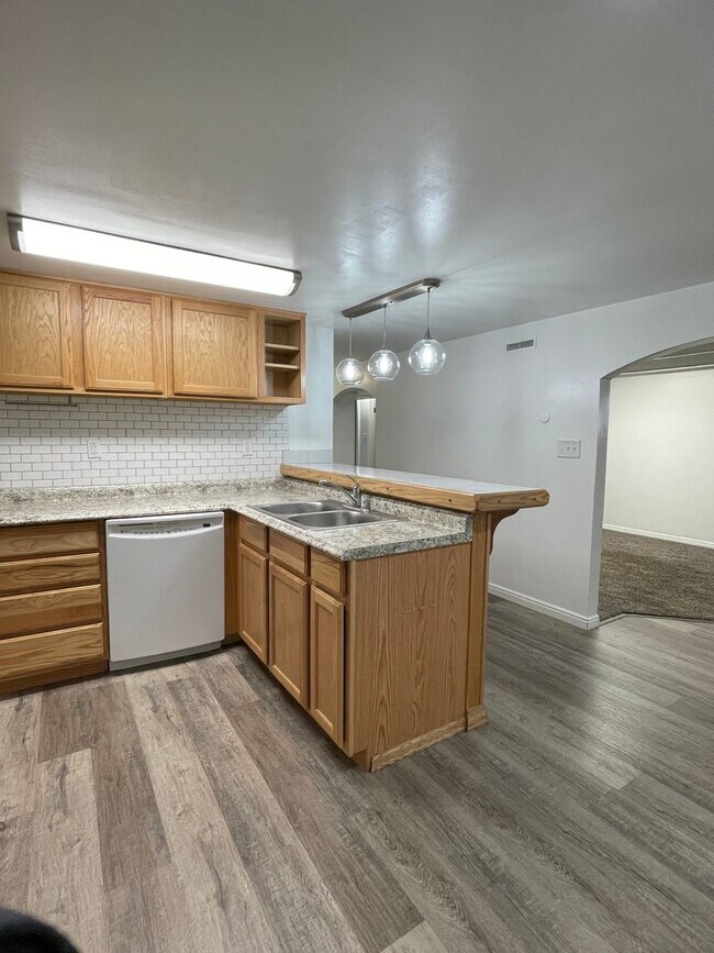 Foto del edificio - 5520 S 2050 W