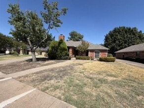 Building Photo - 3504 Hilltop Ln