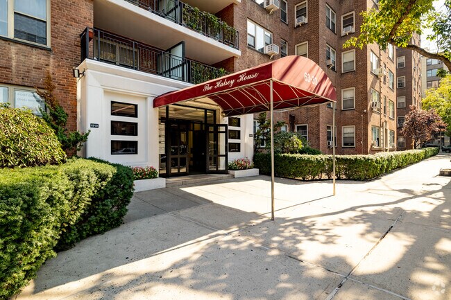 Foto del edificio - The Halsey House