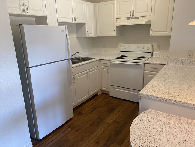 Cocina - Summercrest Villas Senior Apartments