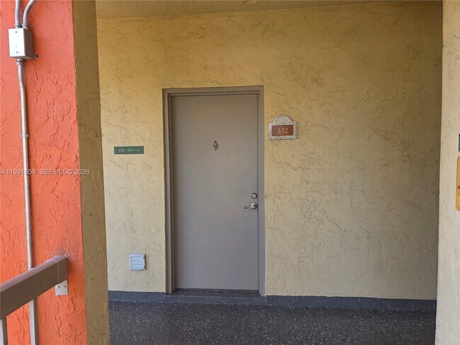 Foto del edificio - 8100 Geneva Ct