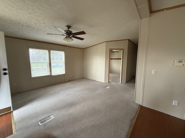 Foto del edificio - 1014 Lbj Ct