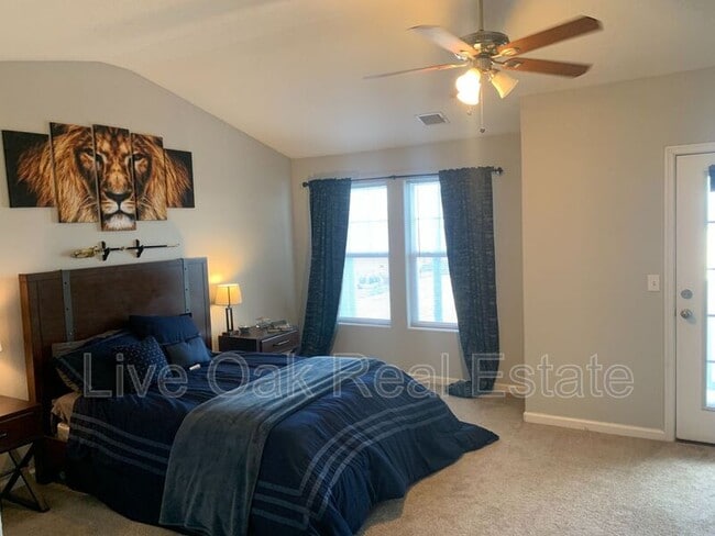 Photo - 1005 E Ocean View Ave House