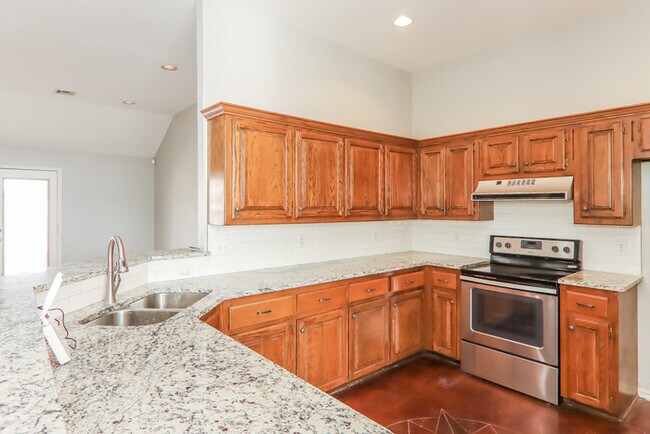 Building Photo - Fantastic home in Edmond!