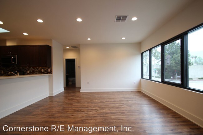 Building Photo - 897-899 N Fair Oaks Ave