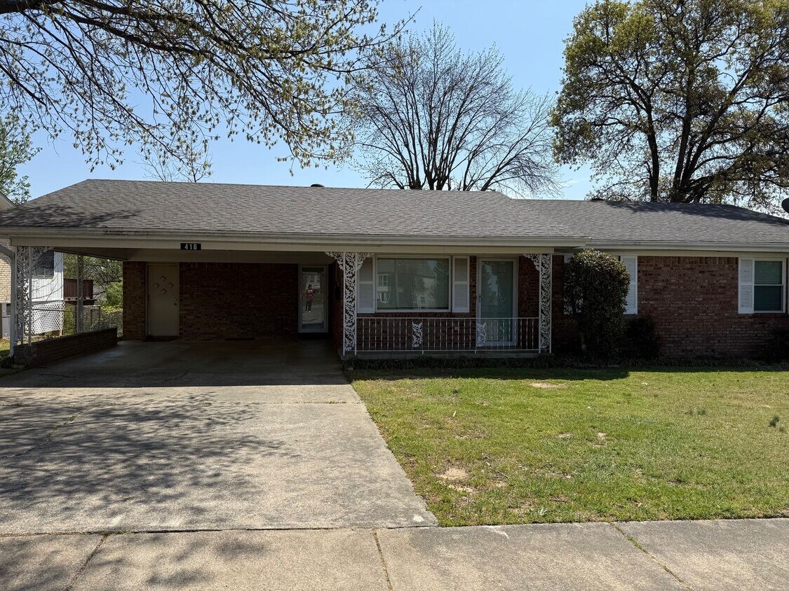 Primary Photo - 416 McCain Blvd