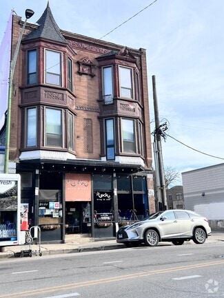 Building Photo - 2187 N Clybourn Ave