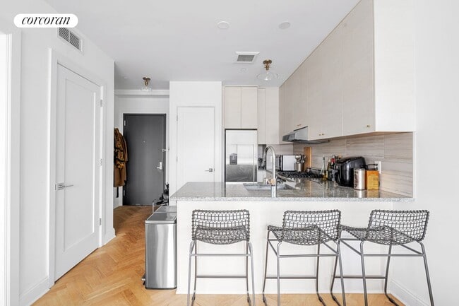 Building Photo - 737 Bergen St