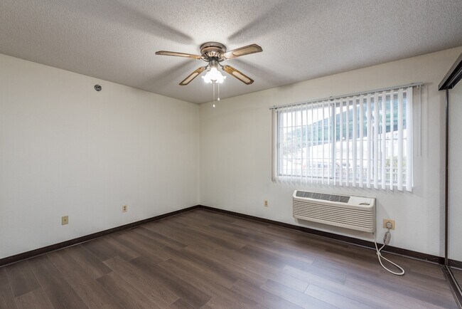 Foto del edificio - 3305 Sunset Ave
