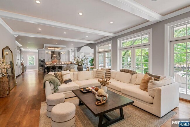 Foto del edificio - 4 Brookview Ct