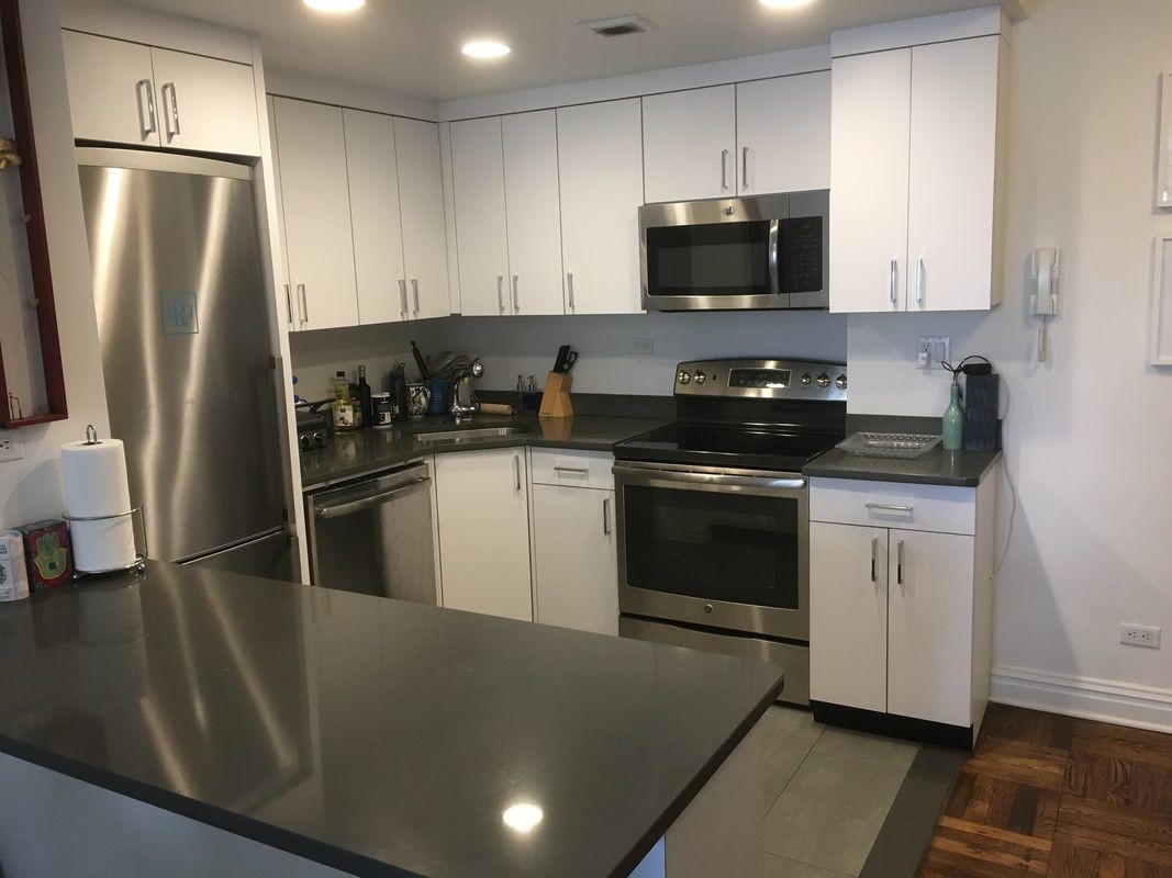 Foto principal - 220 E 69th St