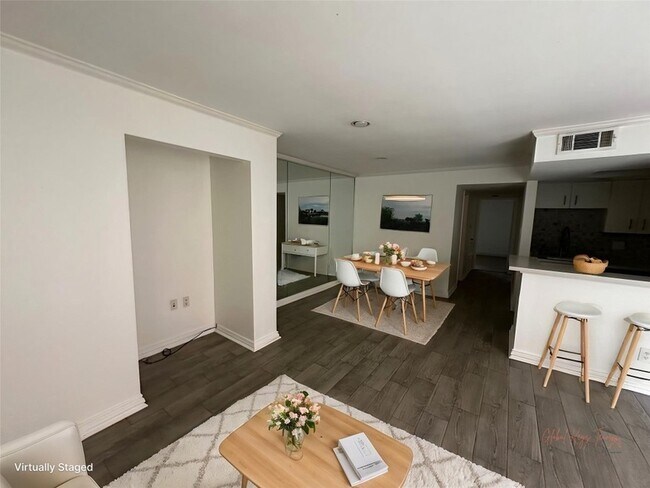 Foto del edificio - 1909 Brun St