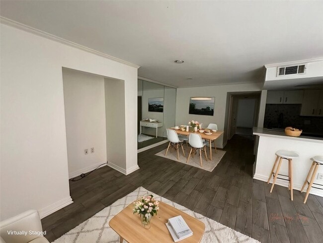 Photo - 1909 Brun St Apartment