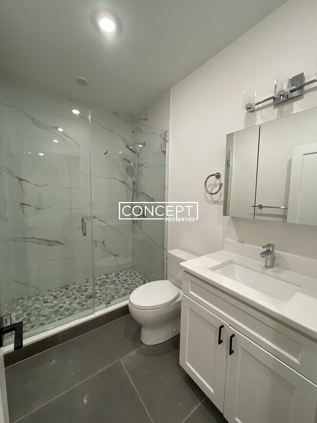 Foto del edificio - 47 Englewood Ave