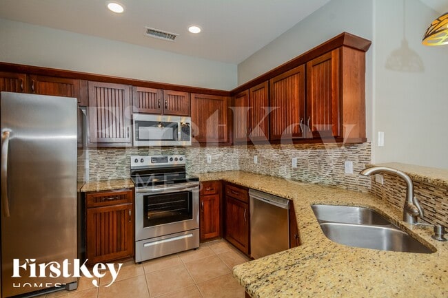 Building Photo - 12918 W Columbine Dr