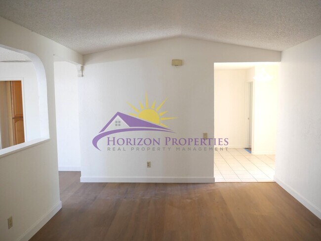 Foto del edificio - Open 4 Bed 2 Bath 1,407sqft Single Family Home