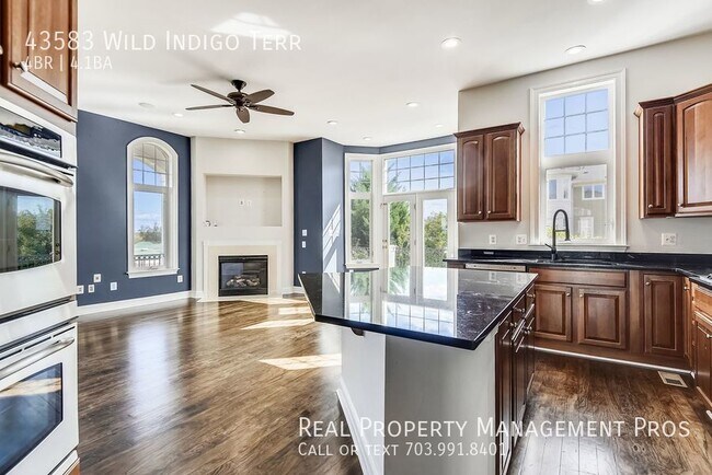 Building Photo - 43583 Wild Indigo Terrace