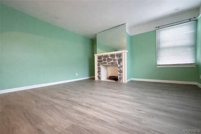 Foto del edificio - 3534 Ferry Ave